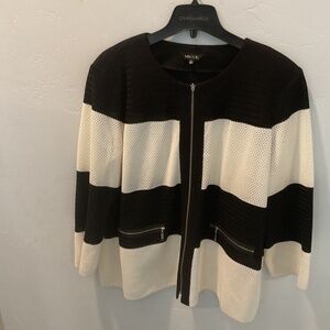 Misook Black and White Knit Zipper Jacket